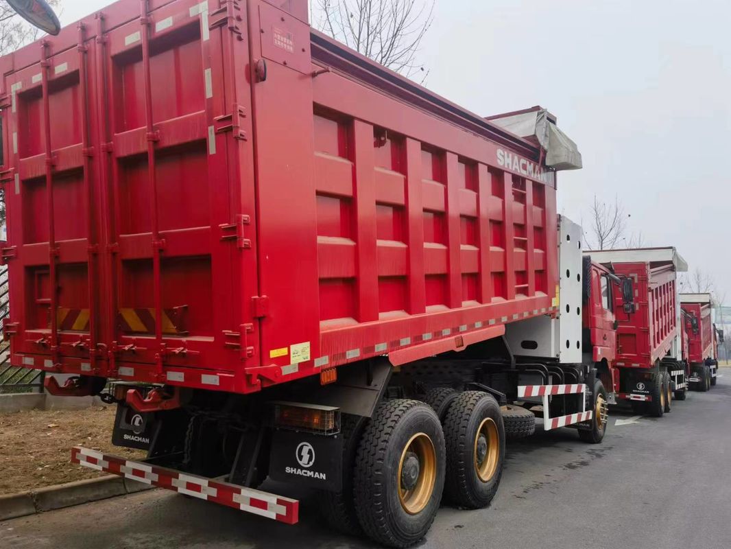 รถขนของหนัก 90 ตัน 6x4 SHACMAN รถขนของ CNG สีแดง F3000 6x4 380 EuroV