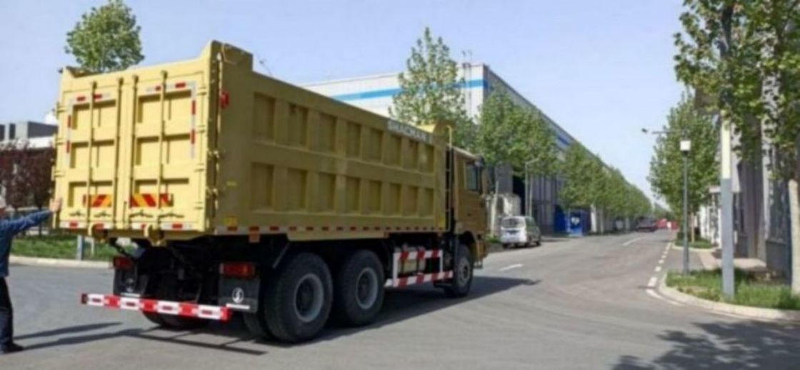 SHACMAN F3000 รถขนของ 6x4 380 ยูโรII ทอง 30-50 ตัน เครื่องยนต์ดีเซล 8x4 รถขนของ