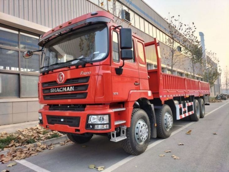 ถังน้ํามัน 400L รถบรรทุก SHACMAN F3000 8x4 รถบรรทุก 375Hp Neon Red
