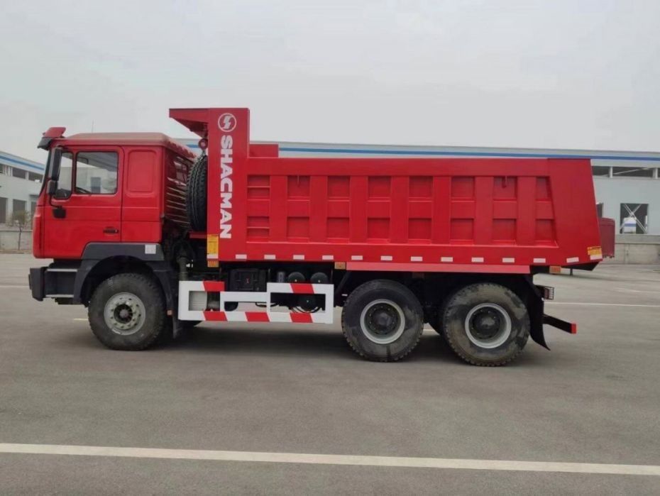 10 ทดลอง SHACMAN รถบรรทุกดัมเปอร์สีแดง F3000 รถบรรทุกดัมเปอร์ 380HP สําหรับการเหมืองแร่