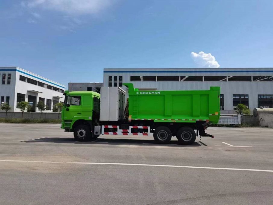 10 ล้อ SHACMAN F3000 CNG รถบรรทุก 6x4 ยูโร V WEICHAI-430HP เขียว เหมาะสําหรับการก่อสร้างและเหมืองแร่