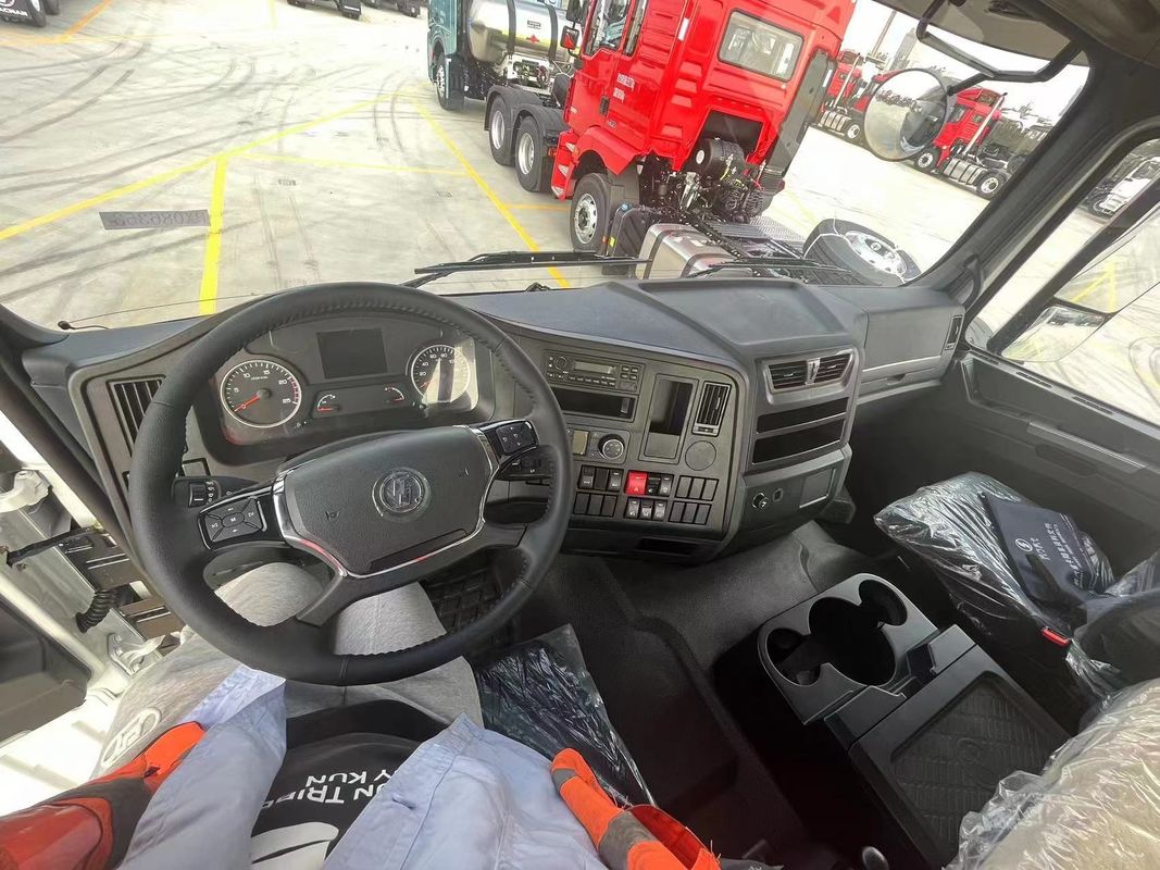 SHACMAN X3000 4x2 รถบรรทุกแทรกเตอร์ 430hp สะดวกต่อสิ่งแวดล้อม ยูโร II กับยาง 6