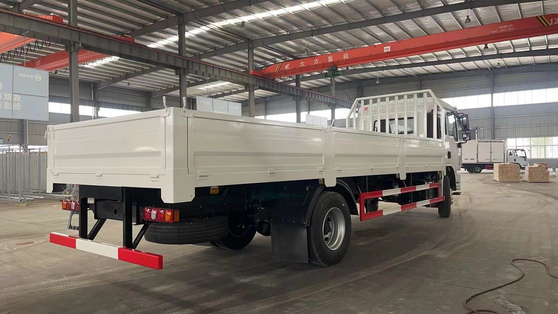 SHACMAN L3000 4X2 10 ตัน ความจุ รถบรรทุกสินค้า 240HP รถบรรทุกในคุณภาพดี