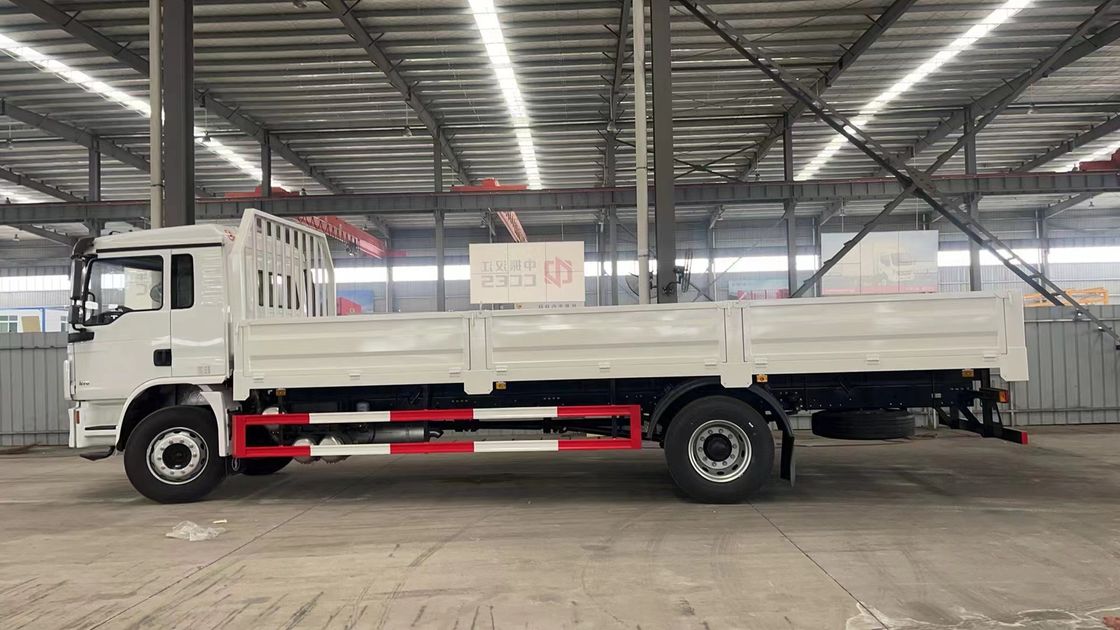 SHACMAN L3000 4X2 10 ตัน ความจุ รถบรรทุกสินค้า 240HP รถบรรทุกในคุณภาพดี