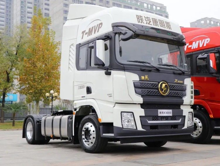 SHACMAN 6 ล้อ X3000 4x2 เทรคเตอร์ ขวาคนขับ 420HP รถถยนต์แทรกเตอร์นอนคู่สําหรับอัลจีเรีย
