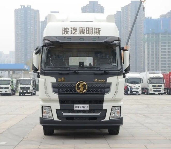 SHACMAN 6 ล้อ X3000 4x2 เทรคเตอร์ ขวาคนขับ 420HP รถถยนต์แทรกเตอร์นอนคู่สําหรับอัลจีเรีย