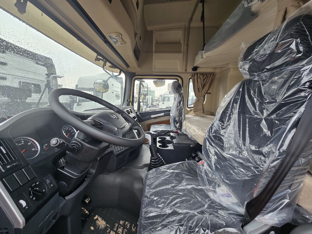 รถหัวลาก SHACMAN X3000 6X4 พร้อมถังน้ำมันเชื้อเพลิงอลูมิเนียม 600 ลิตร และโครงสร้างปรับความกว้างได้ ขับซ้ายหรือขวา