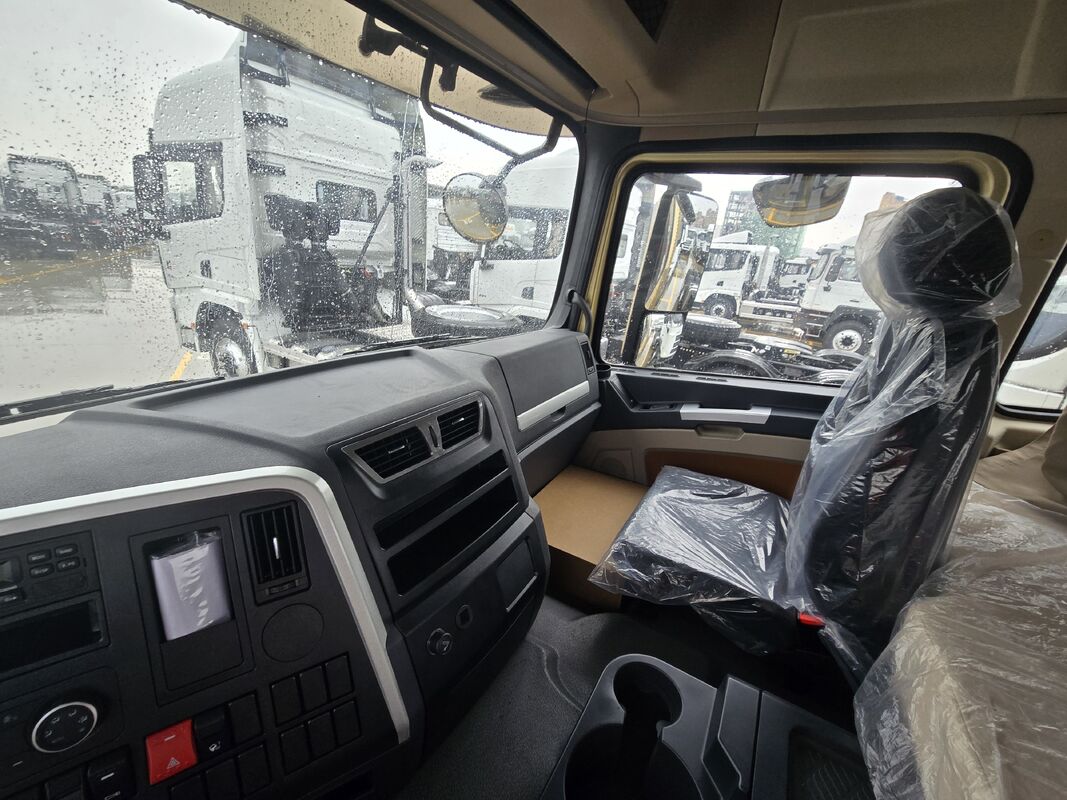 รถหัวลาก SHACMAN X3000 6X4 พร้อมถังน้ำมันเชื้อเพลิงอลูมิเนียม 600 ลิตร และโครงสร้างปรับความกว้างได้ ขับซ้ายหรือขวา